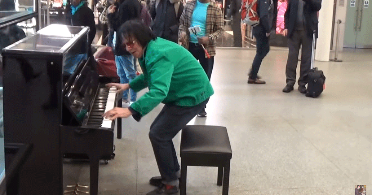 Watch: Man Plays A Unique Version Of ‘Amazing Grace’ In London Station
