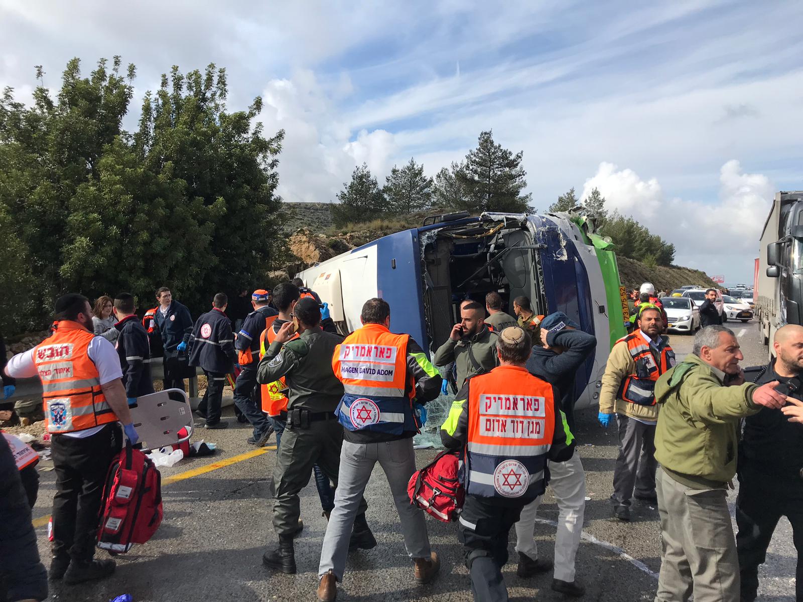 2 Killed, Dozens Injured in Bus Accident