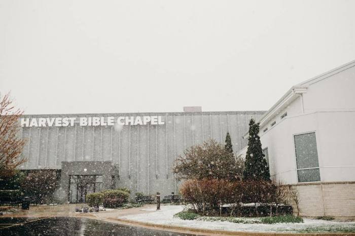 Harvest Bible Chapel apologizes for suing journalist, former members, Evangelical Christian Credit Union