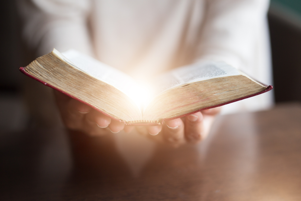 The 7 Benefits of a Bible Verse of the Day