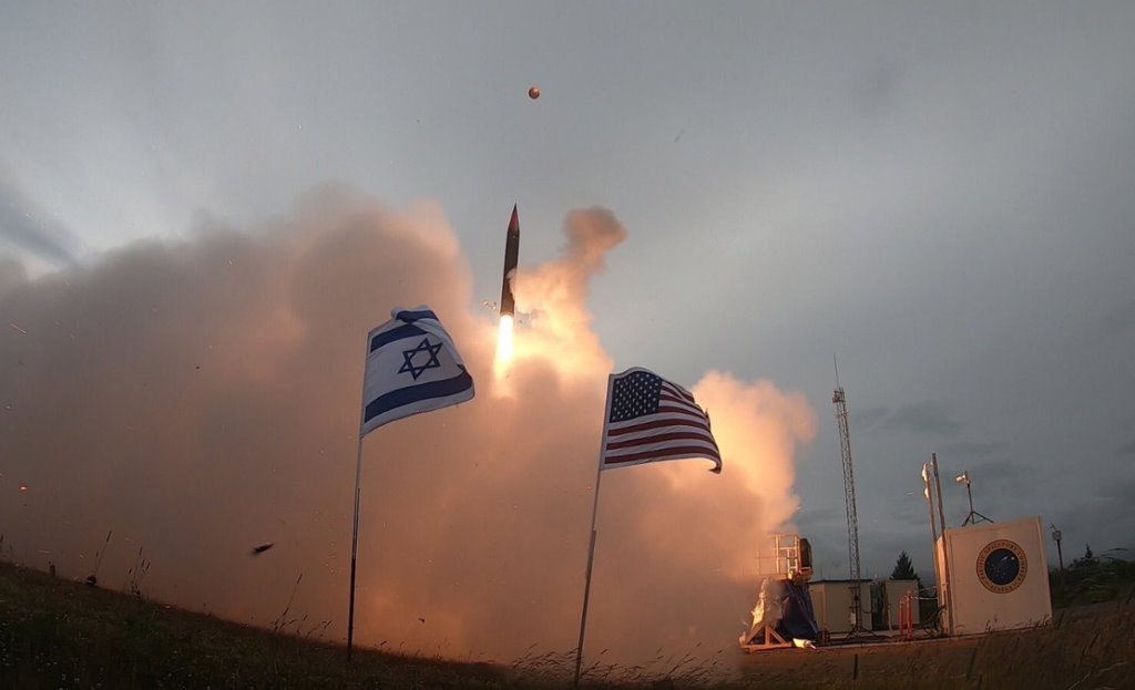 Israel, US Successfully Test Arrow 3 Missile Defense System in Alaska