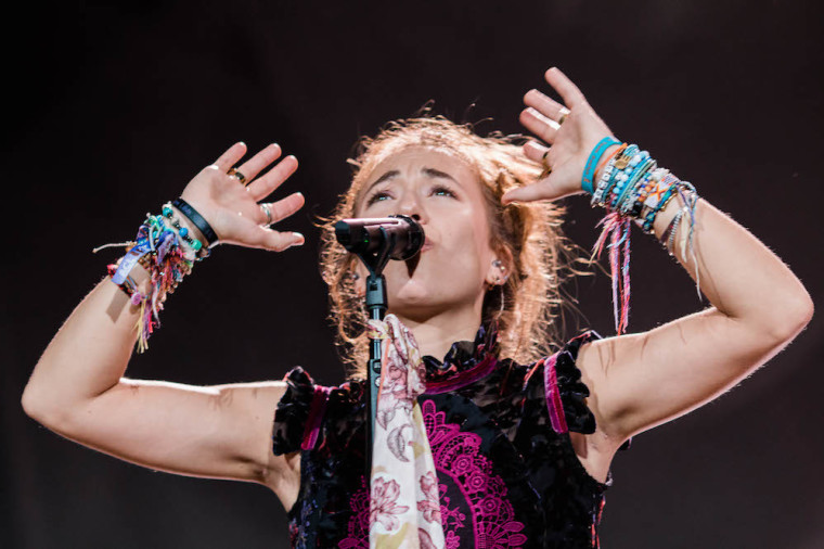 Lauren Daigle ‘dropped’ from New Year’s Eve celebration over appearance with Sean Feucht