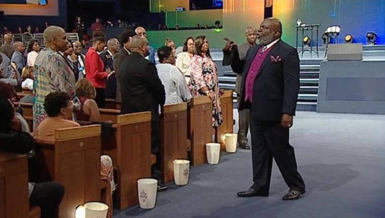 MSNBC host asks Bishop TD Jakes to pray on live TV