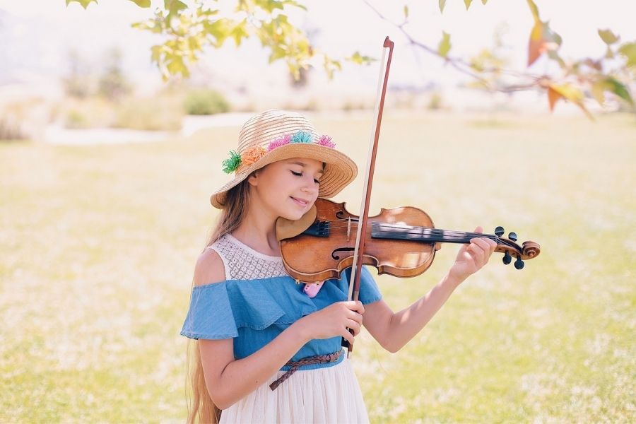 11-Year-Old’s Stunning ‘Hallelujah’ Duet On Sax & Violin | God TV