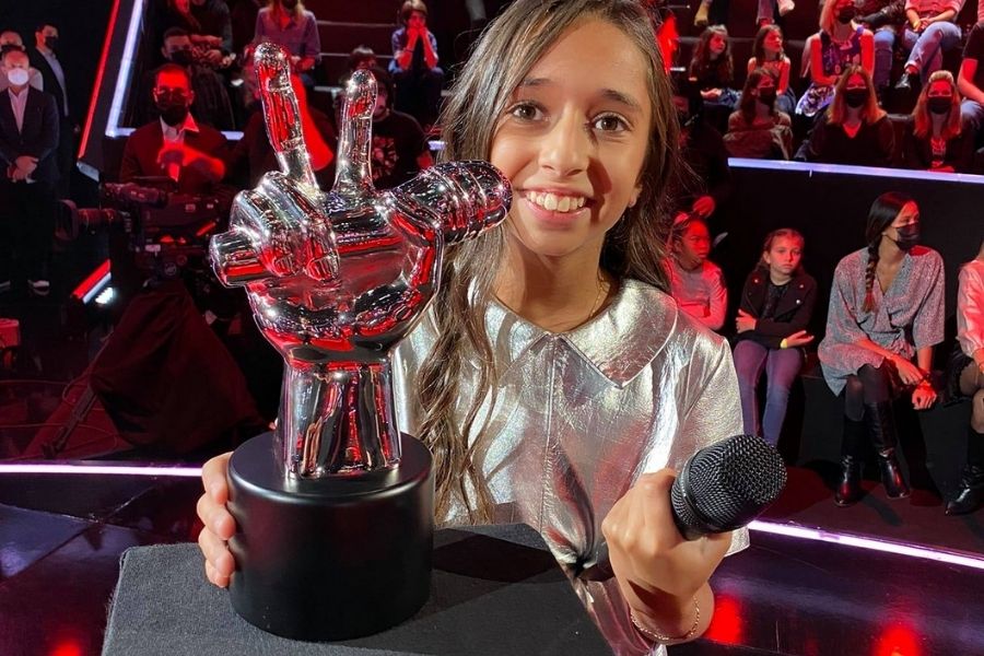 10-Year-Old Girl From France Wins ‘The Voice 2020’ After Astounding ‘You Raise Me Up’ Performance | God TV