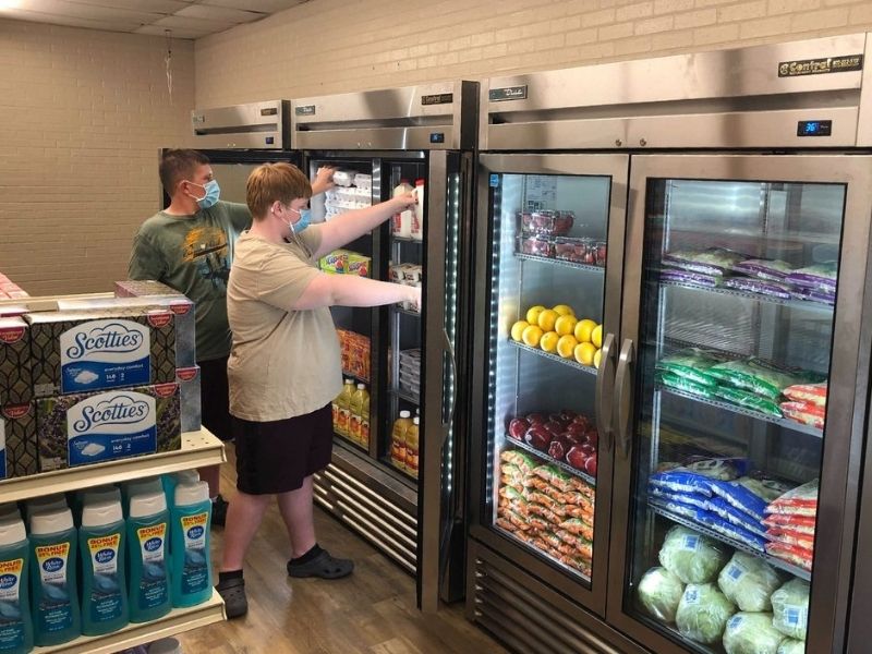 Grocery Store Run By High School Students Offers Free Goods For Families In Need | God TV