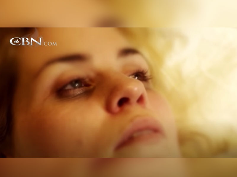 9-Minutes In Heaven, Woman Testifies After Dying While Having Surgery | God TV