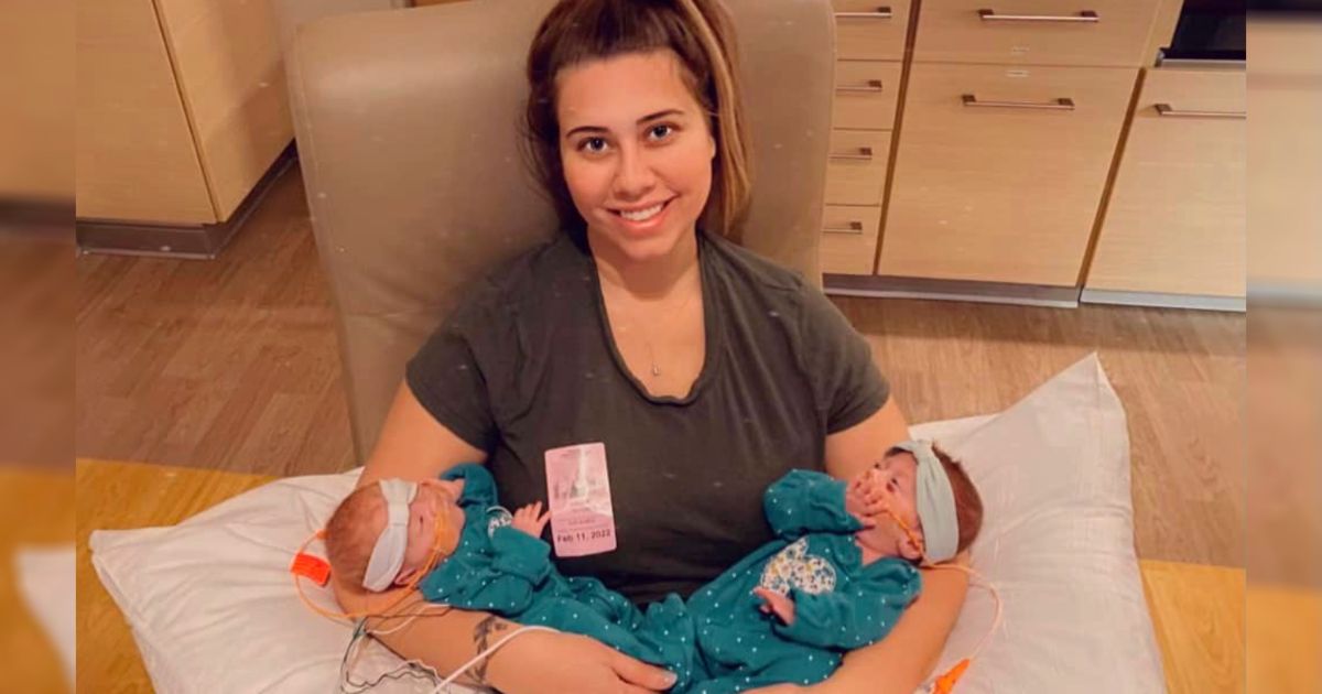 Parents Thank God After 1-Pound Preemie Twins Miraculously Survive Birth At 21 Weeks